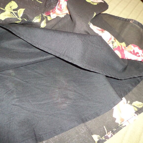 Necessary Objects Skirt S Lined Roses Black Multi Side Zip Closure Flared - Picture 11 of 12